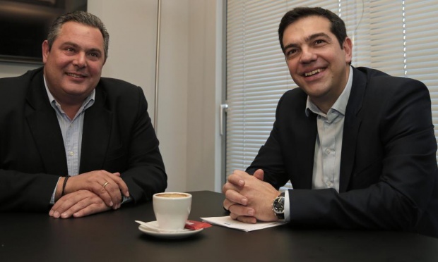 Lider partii Niezależni grecy Panos Kammenos z liderem partii SYRIZA Aleksisem Ciprasem
